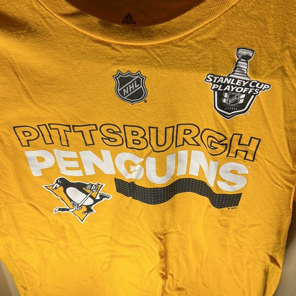 NHL Adidas Mens Pittsburgh Penguins Stanley Cup Playoffs 2018 Tee Color Yellow - Picture 2 of 5